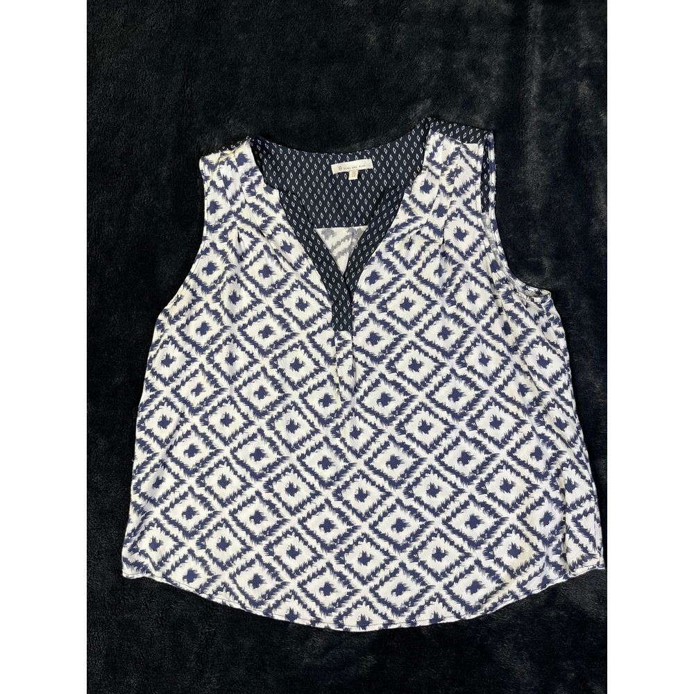Skies Are Blue Navy White‎ Geometric Diamond Print Sleeveless Blouse Top 1X